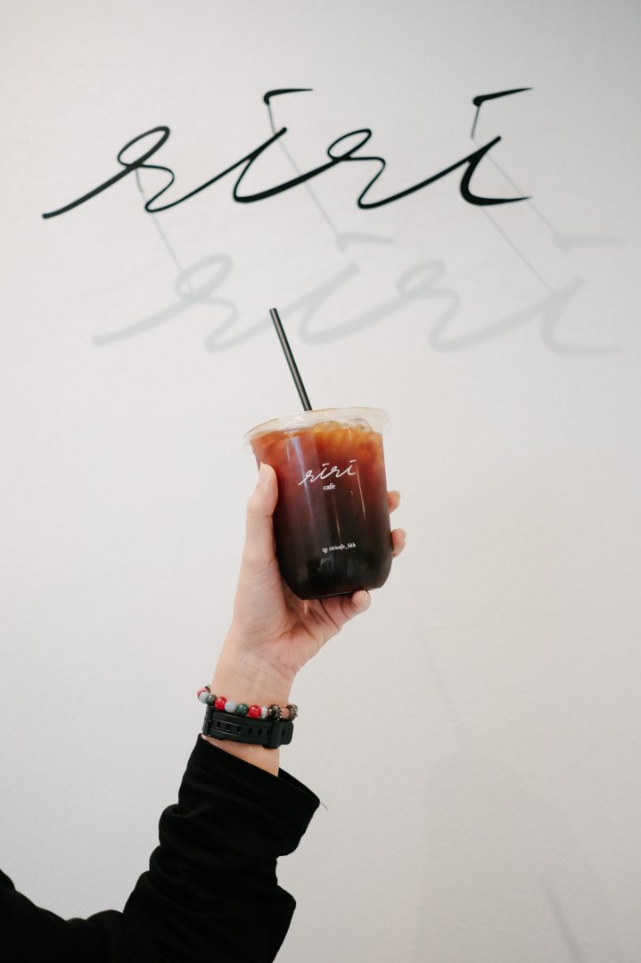 riricafe-welcomesign-minimal-signage1